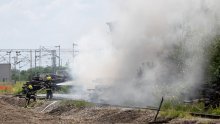 Gusti dim iznad Jakuševca uznemirio građane, na terenu tri vatrogasna vozila