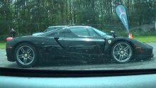 Pokraj Koenigsegga Ferrari Enzo djeluje kao da stoji na mjestu