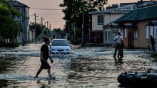 Uništena brana tisuće ostavila bez vode, deseci tisuća ljudi evakuirani, životinje ugibaju