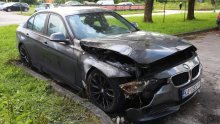 Požar u Karlovcu: Izgorio BMW pravosudnog policajca