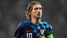 Dijelimo dva dresa našeg kapetana Vatrenih, Luke Modrića! Evo kako ih osvojiti