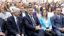 Plenković najavio da će uz minimalnu plaću rasti i studentska satnica