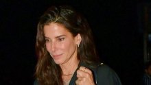 Ne viđamo je često: Sandra Bullock dugo nije izgledala ovako dobro i chic