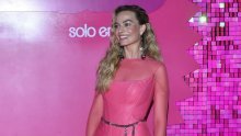 Još jedno ružičasto izdanje Margot Robbie, i ovaj put po uzoru na pravu Barbie