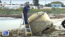 Na obali Australije osvanula nepoznata metalna grdosija, navodno se radi o svemirskom smeću