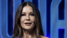 Dekolte u prvom planu: Nova fotografija Catherine Zeta-Jones ostavlja bez riječi