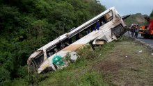 Najmanje 18 mrtvih u nesreći autobusa koji je prevozio migrante u Meksiku