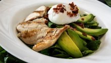 Idealna za ljeto: Brzopotezna salata s piletinom osvaja neobičnim okusom