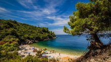 Biser Korčule koji se isplati posjetiti: Plaža Vaja oduševljava turiste željne osame