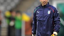 Rusi pregazili Talijane, Buffon ozlijeđen