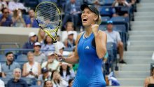 Povratnica Wozniacki preokretom do pobjede, Šwiatek opet protivnici dala samo gem