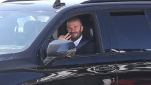 David Beckham napravio novu tetovažu za svoju Victoriju i stavio je na - srednji prst!