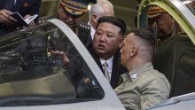 Kim Jong-un se divio ruskim borbenim zrakoplovima, pustili ga i u kabinu