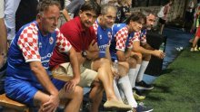 Ovo se ne propušta; na terenu Olić i Vlaović, uz njega Dalić, a potom glazbeni spektakl