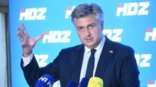 Plenković na pitanje o Barbariću i plinskoj aferi: 'Puno su bitnije teme paket mjera i S&P izvješće'