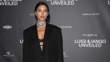 Lijepa Irina Shayk oduševila stajlingom: Odijelo iz Zare i obožavane tenisice Samba