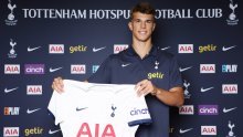 Potpisao za Tottenham, a onda ekspresno uskočio u Hajdukov dres