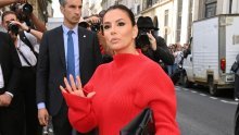 Zna koja je hit boja sezone: Eva Longoria u haljini koju će ove zime željeti svi