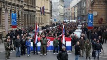 Više stotina branitelja prosvjedovalo pred stanom Zorana Milanovića