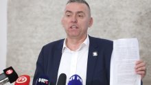 Mlinarić nije uspio skupiti potpise za zabranu zvijezde petokrake, prozvao HDZ i Most