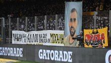 Po Zagrebu trčao s AEK-ovom zastavom i u majici s likom ubijenog Grka