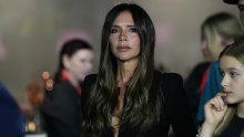 Nadmašila samu sebe: Victoria Beckham pokazala kako sako nositi kao haljinu