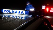 Potjera na D1: Bježao od policije s kombijem punim migranata, pa iskočio iz vozila