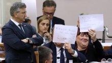 Show u Saboru: Plenković ispraćen aplauzom, oporba lupala i skandirala 'Hrvatska, Hrvatska'