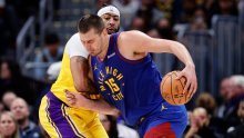 Nikola Jokić održao lekciju Lakersima, Dario Šarić neće pamtiti debi za Warriorse