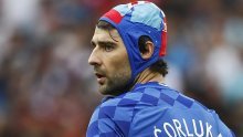 Ćorluka zeznuo Uefu, igrao s kvadratićima na glavi