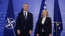 Stoltenberg sa Schmidtom: Svaki pokušaj potkopavanja vaše pozicije vodi BiH unatrag