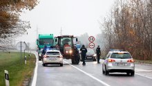 Nezadovoljni seljaci istjerali traktore na ceste prema graničnim prijelazima