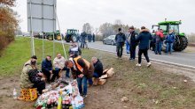 Nezadovoljni seljaci najavljuju širenje blokada prometnica