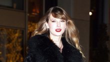 Zaljubljena Taylor Swift više se ne ustručava ljubiti svog dečka u javnosti