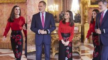 Kraljica Letizia drži se klasike, ali čizme su pun pogodak