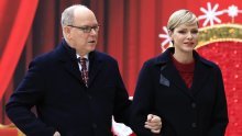 Čaroliji božićnih blagdana nisu odoljeli ni princ Albert II i princeza Charlene