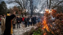 Trostruko podijeljeni pravoslavni vjernici u Crnoj Gori slave Badnji dan