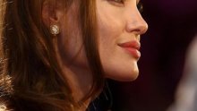 Angelina stiže u Srebrenicu na 17. godišnjicu genocida?