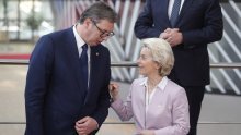 Američki Politico analizirao Vučića: Populistički vladar Srbije uspijeva u onome što mogu rijetki