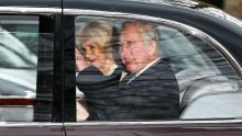 Prvi put u javnosti nakon dijagnoze: Lice kralja Charlesa otkriva u kakvom je stanju
