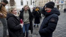 Možemovci dočekali jutro na Markovu trgu, ostaju tamo do glasanja o Turudiću