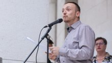 Dobrović prozvao splitsku policiju: Stali su na stranu molitelja protiv aktivistice