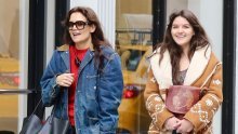 Ni uporni paparazzi nisu pokvarili dobro raspoloženje Katie Holmes i Suri Cruise