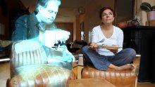 Ovo je Alicia Framis, prva žena koja će se udati za – hologram