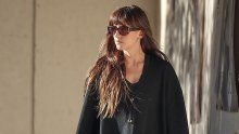 Ovome se nismo nadali: Dakota Johnson progovorila o odnosu s djecom Chrisa Martina