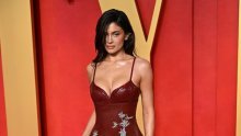 Kylie Jenner na party stigla sa sestrama, a Timothéeja ni na vidiku