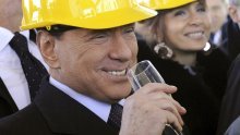 'Berlusconi šteti ugledu i budućnosti Italije'