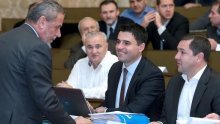 HDZ bez pitanja Bandiću, SDP misli da se nešto događa