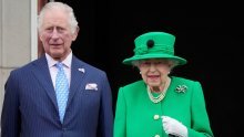 Jedna gesta pokojne kraljice Elizabete II. rekla je sve o odnosu s Charlesom