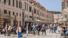 Stradun pun turista: Sve je više posjetitelja u našem divnom Dubrovniku